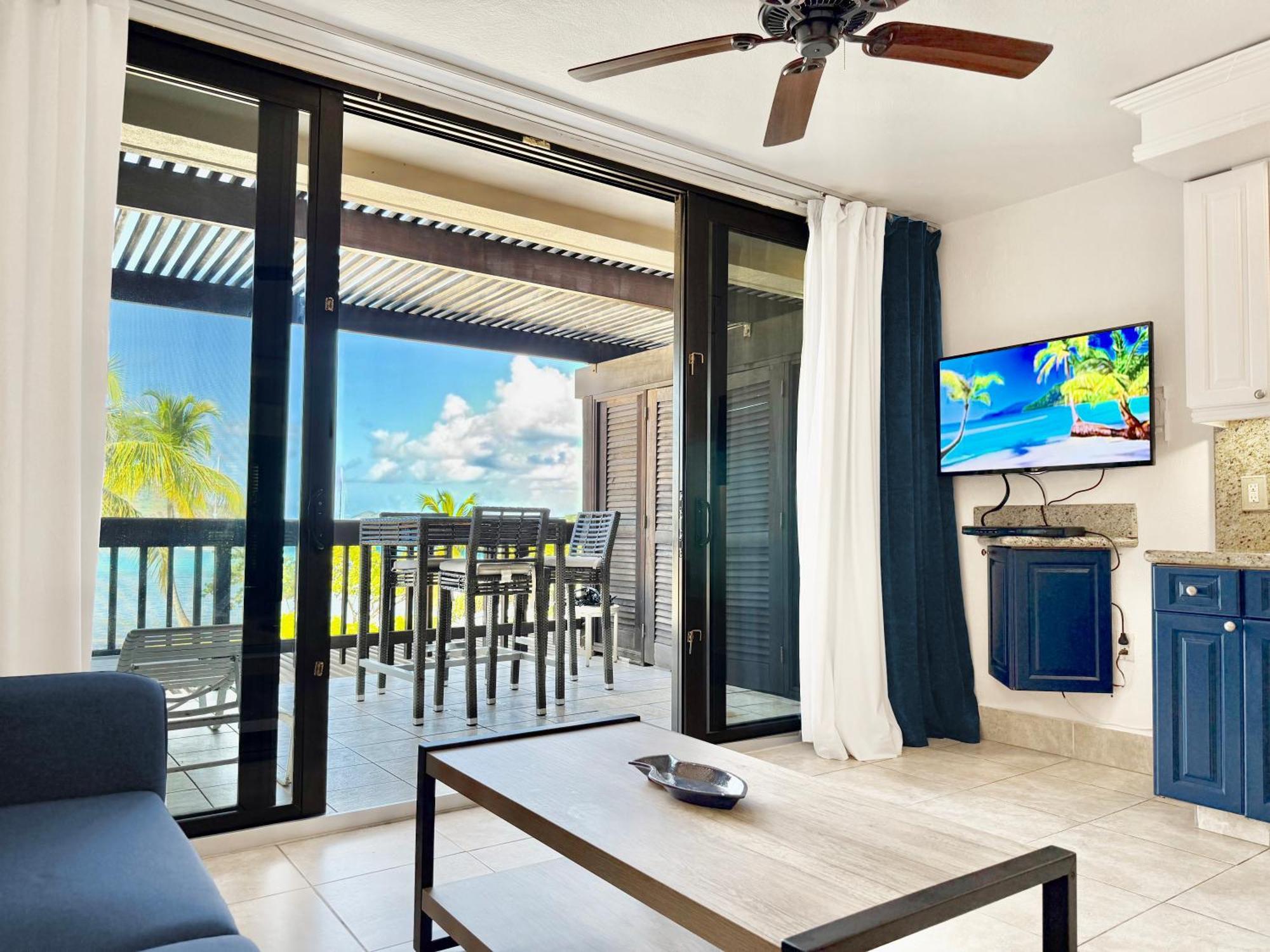 Sapphire Beach Beachfront Condo Free Wi - Fi! - Save! East End  Bagian luar foto